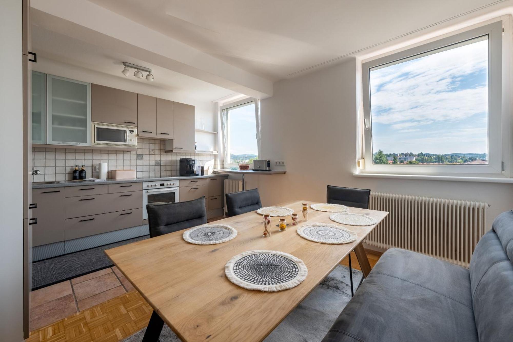 Tamliving Zentrum Luxus Parken Messe Wifi Traumaussicht Sunrise&Sunset Грац Экстерьер фото